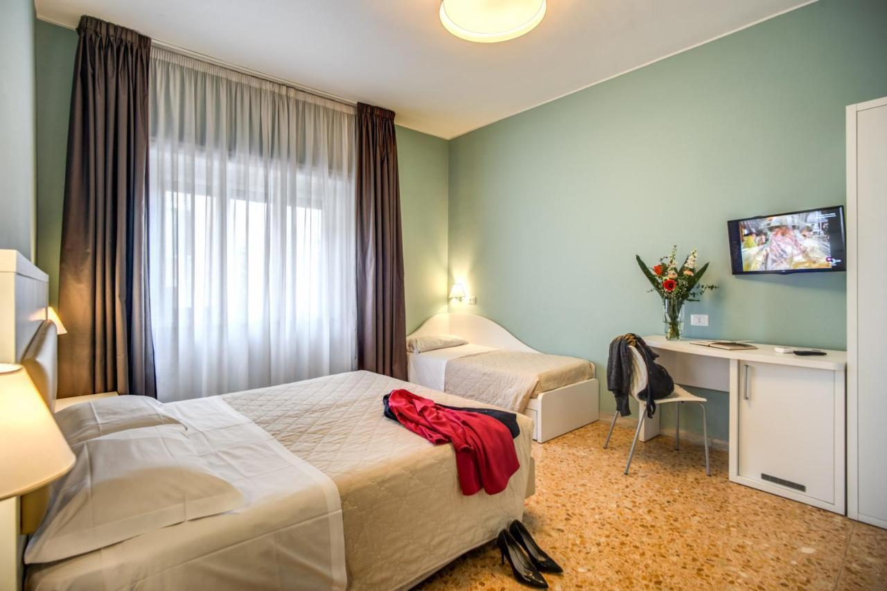 Casa Per Ferie Ravasco San Pietro Hotel Rome Buitenkant foto