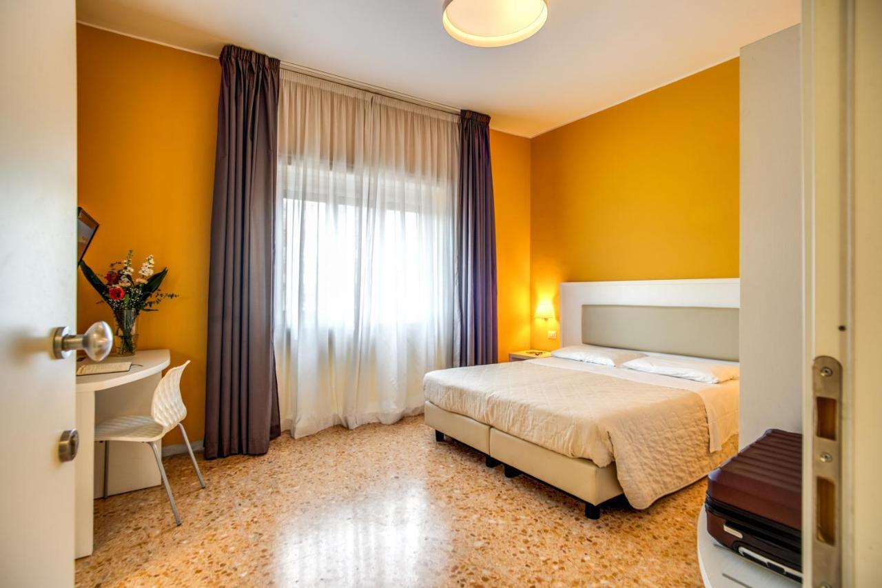 Casa Per Ferie Ravasco San Pietro Hotel Rome Buitenkant foto